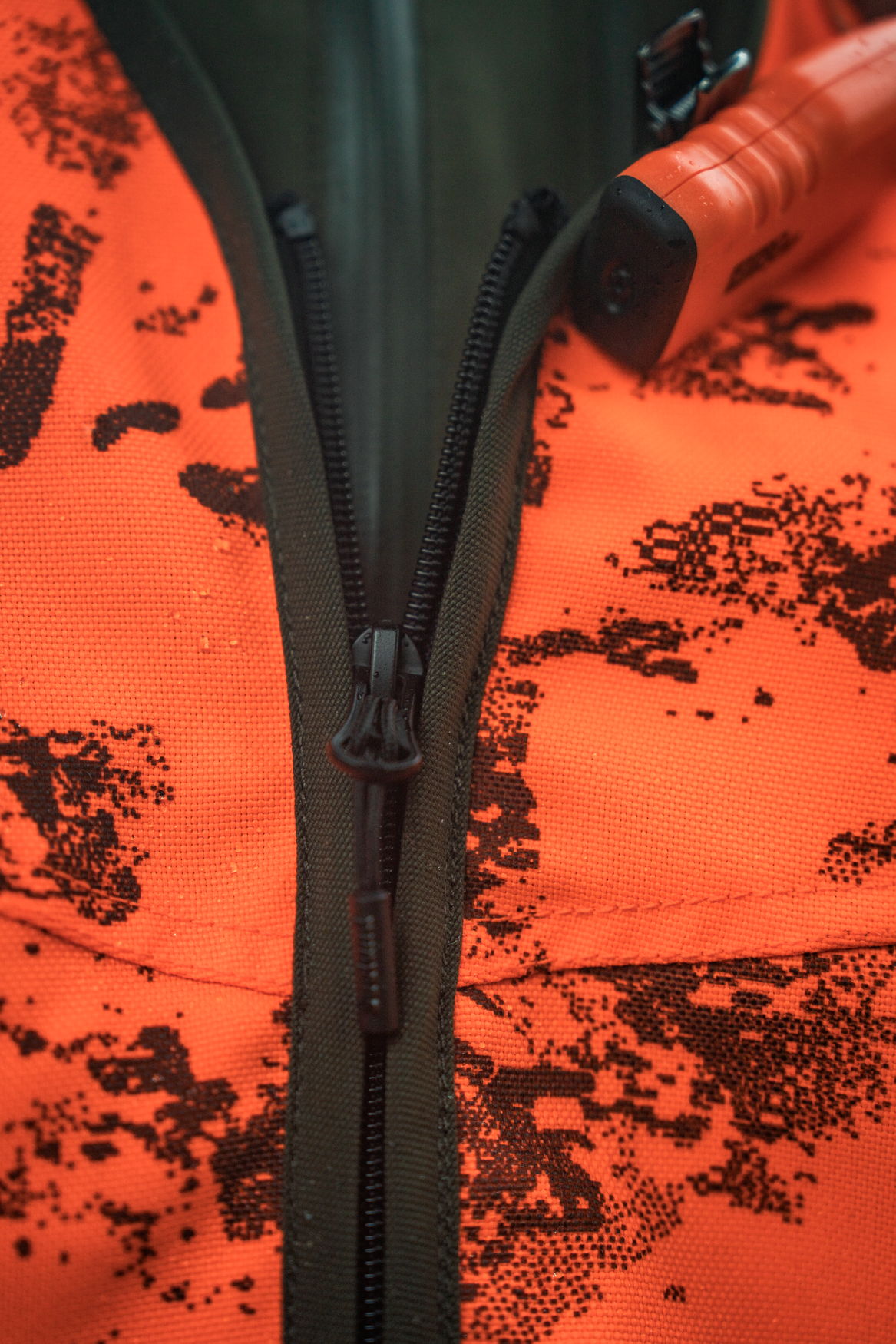 Väst Orange Blaze InVis MPC – Trax Blaze