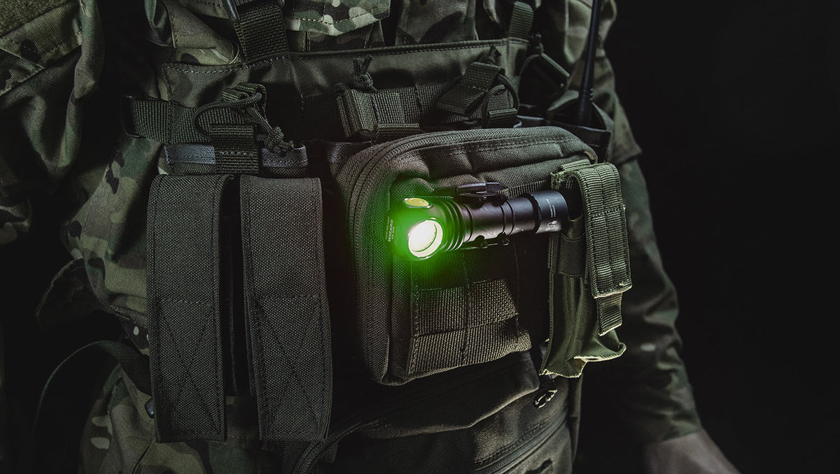 Wizard C2 WG Magnet USB / Vit & Grön / 1100 lm & 400 lm / TIR 70°:120° / 1x18650 (inkl.) - Armytek