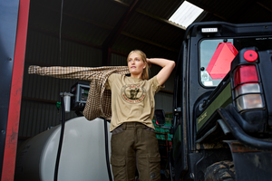 Stag Badge Kortärmad T-shirt för kvinnor Sand - Härkila