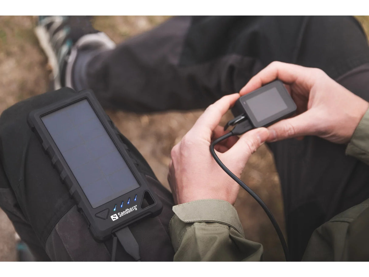 Solcellsdrivet portabelt batteri 16000 mAh - Sandberg
