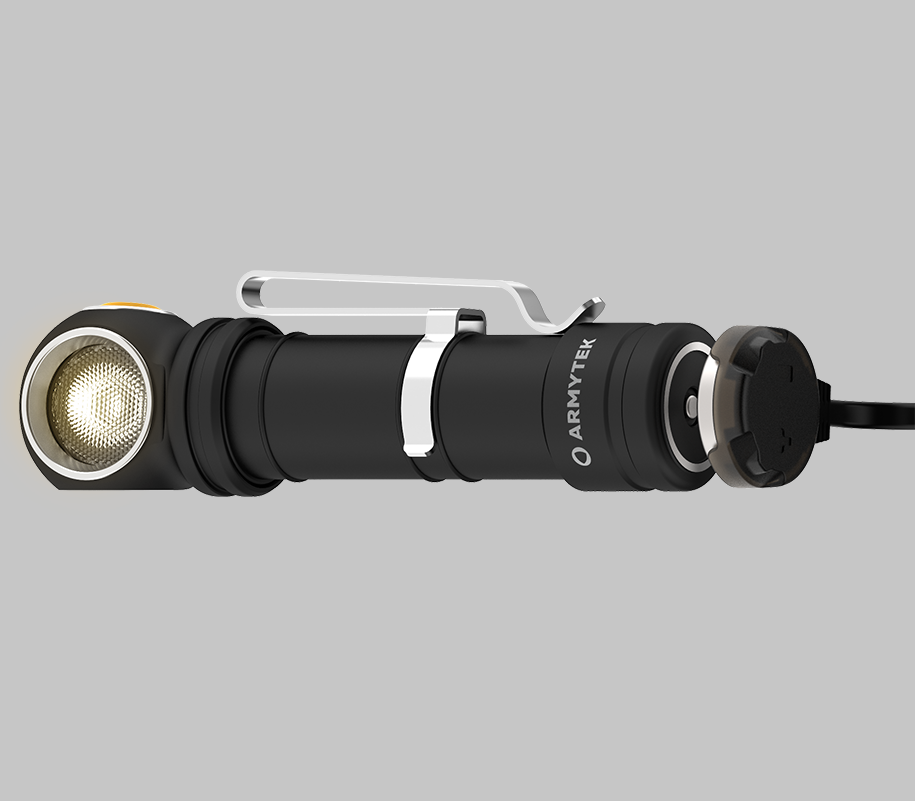 Wizard C2 Pro Max / Varm / 3720 lm / TIR 110°:150° / +hölster / 1x21700 (inkl.) eller 1x18650 / Magnetisk USB - Armytek
