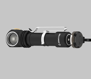 Wizard C2 WR Magnet USB / Vit & Röd / 1100 lm & 230 lm / TIR 70°:120° / 1x18650 (incl.) - Armytek