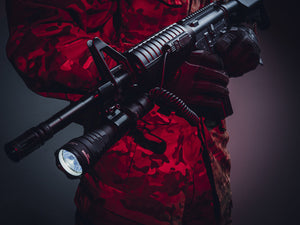 Predator Pro Magnet USB / Vit / 1500 lm / 5°:40° / 1x18650 (inkl.) - Armytek