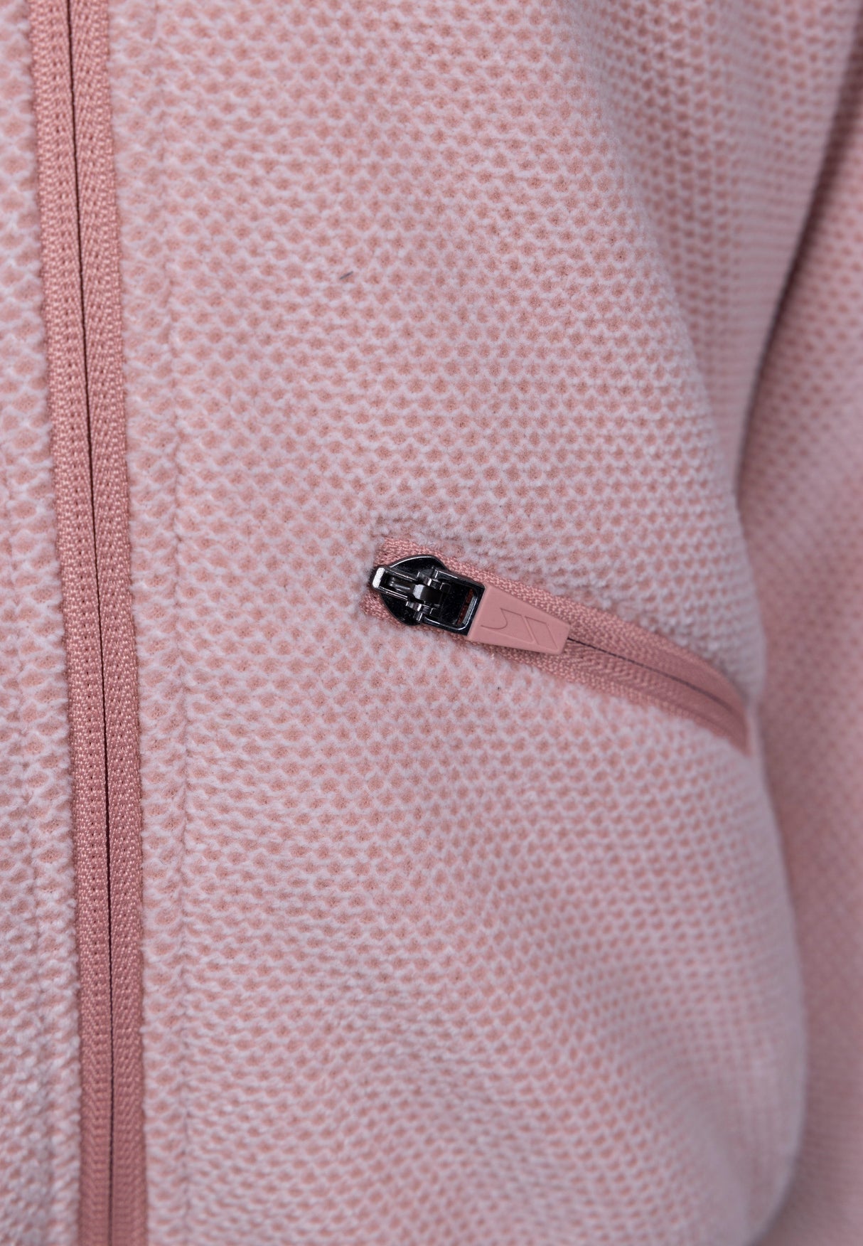 Tryllis - Mid Rose - Trespass