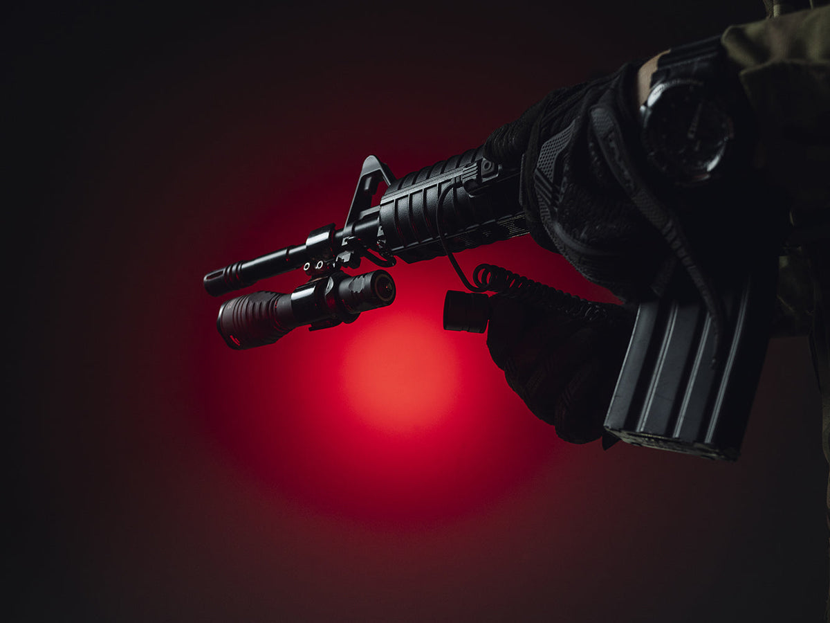 Viking Pro Magnet USB / Varm / 2050 lm / 11°:40° / 1x18650 (inkl.) - Armytek