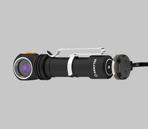 Wizard C2 WUV / Vit & Ultraviolett / 1100 lm & 1595 mW (400 nm) / TIR 70°:120° / 1x18650 (inkl.) - Armytek
