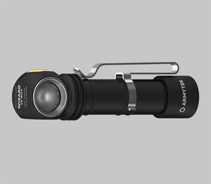 Wizard C2 WUV / Vit & Ultraviolett / 1100 lm & 1595 mW (400 nm) / TIR 70°:120° / 1x18650 (inkl.) - Armytek