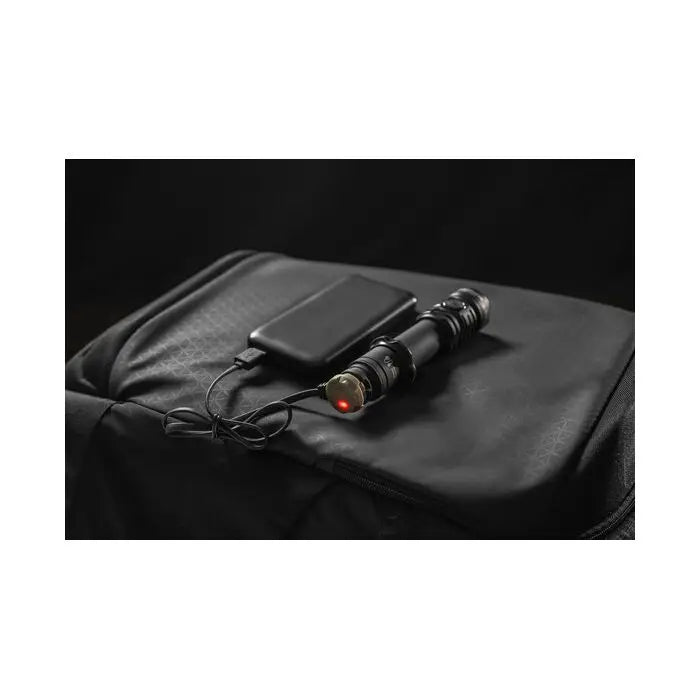 Dobermann Pro Max ficklampa 3000 LM (Vit) – Armytek