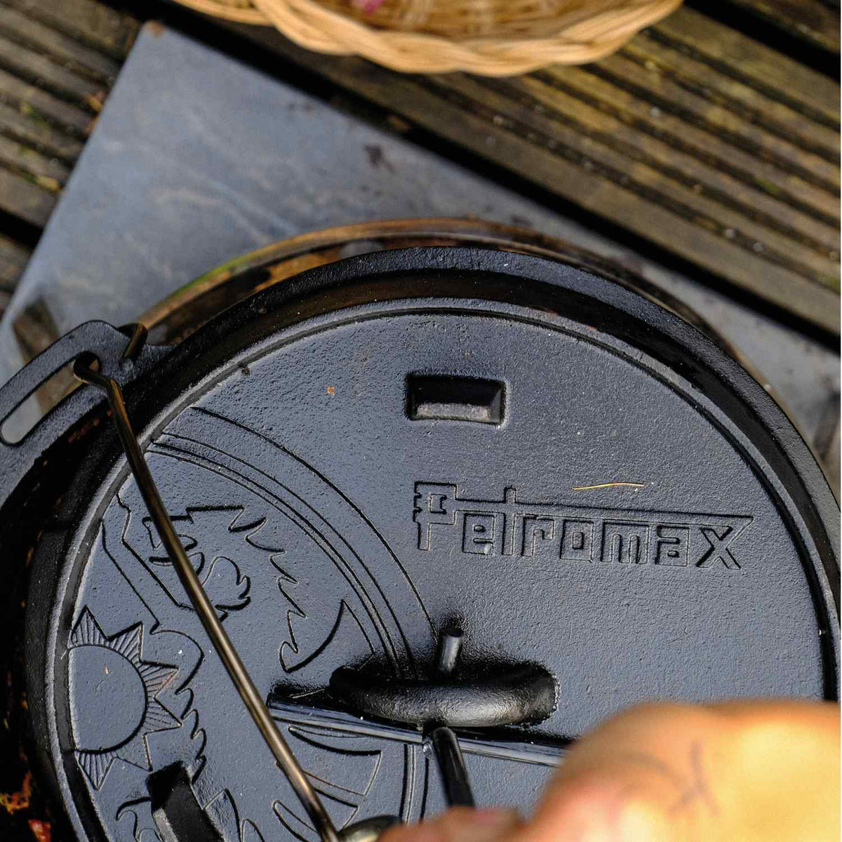 Dutch Oven ft12 med ben – 10,8 L gjutjärnsgryta – Petromax