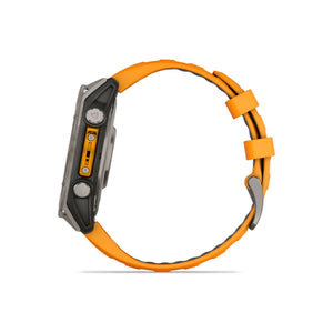fēnix® 8 – 47 mm, AMOLED, Sapphire, Titanium med Spark Orange/Graphite silikonarmband – Garmin