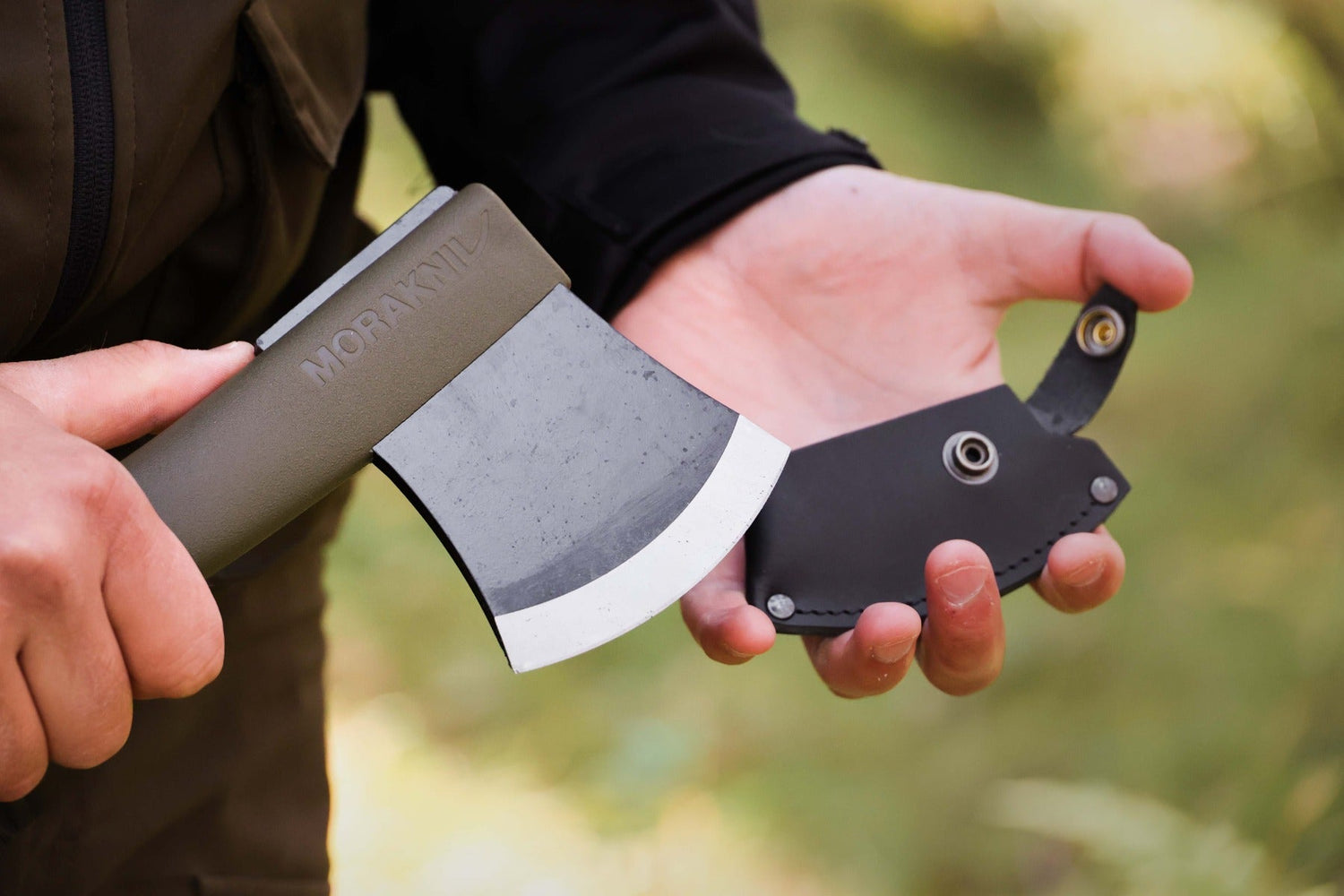 Lightweight Axe (B) Military Green - Morakniv
