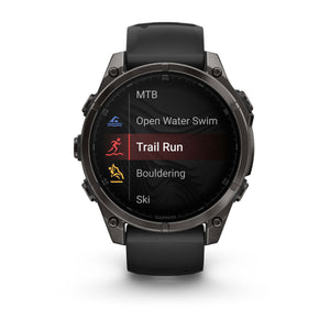 fēnix® 8 – 47 mm, AMOLED, Sapphire, Carbon Grey DLC-titanium med Svart/Pebble Grey silikonarmband – Garmin