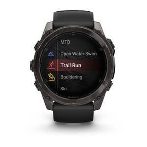fēnix® 8 – 51 mm, AMOLED, Sapphire, Carbon Grey DLC med Svart/Pebble Grey silikonarmband – Garmin