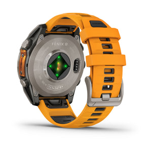 fēnix® 8 – 47 mm, AMOLED, Sapphire, Titanium med Spark Orange/Graphite silikonarmband – Garmin